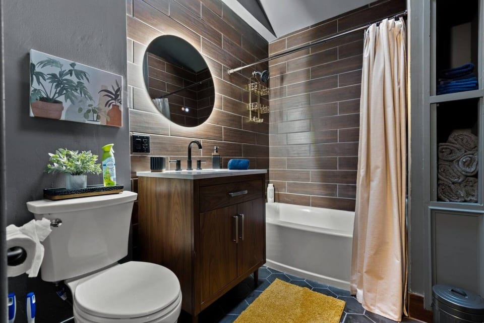 #28- *Modern Bungalow* - New Britain