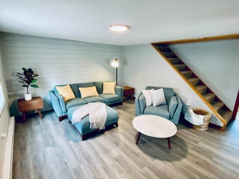 #24 *Serenity* A Lakefront Cottage Retreat