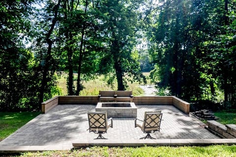 #16 *A COZY GETAWAY* 4BED/3BATH HOME W/ FIRE PIT