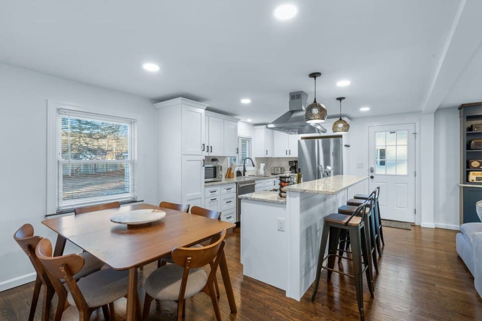 #27- Luxury Collection - Southington