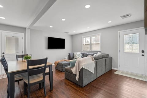 #22- 4B/2Ba- Central CT