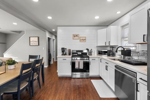 #22- 4B/2Ba- Central CT