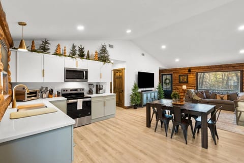 #43- Modern Luxury Log Cabin Retreat | Fire Pit