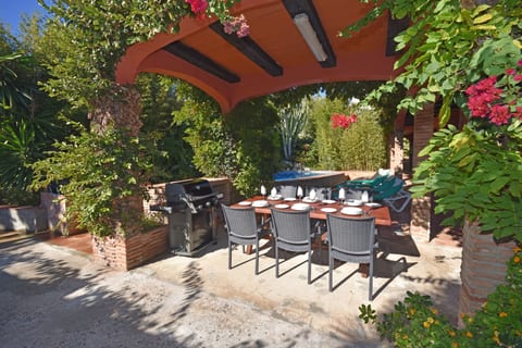 Villa Las Jacarandas