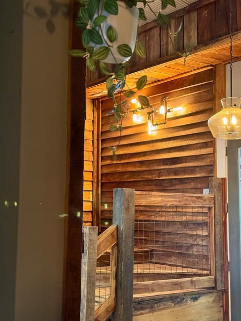 The Cavern Haus at Cavern Court | Sleeps 11-Exit 8