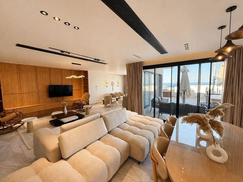 Luxury 3BR Seaview Villa Jacuzzi & Outdoor Kitchen image 5