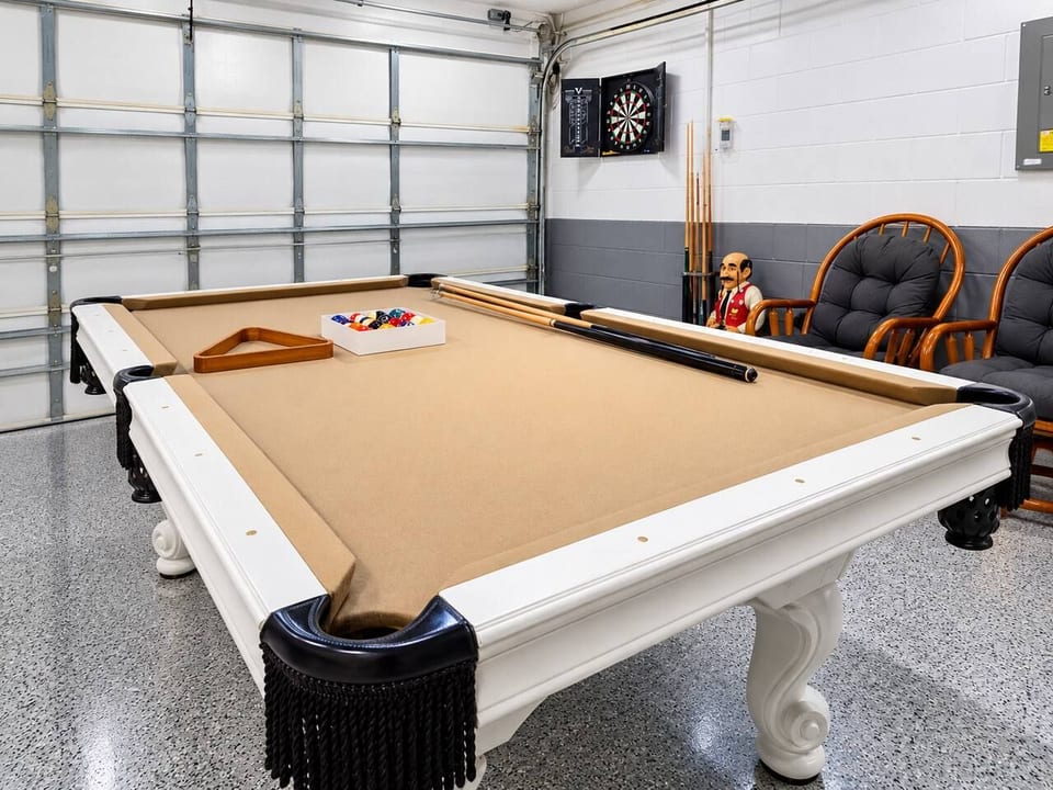 Challenge your friends and family to a friendly game of billiards, test your aim at darts, or enjoy a strategic match of chess. Our game room is the perfect spot to unwind, have fun, and create unforgettable memories during your stay!
