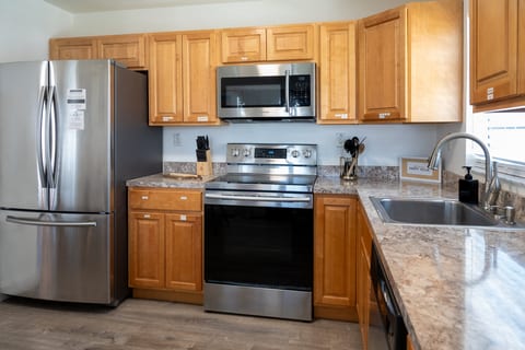 2BR – Full kitchen with stainless appliances