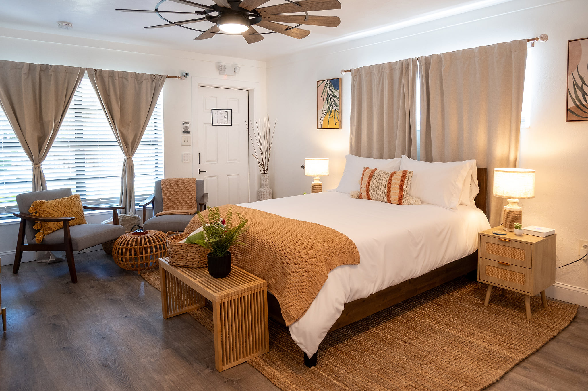 Coral House Unit 1 – Shell Suite