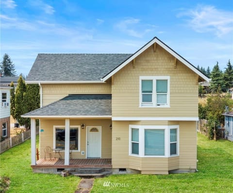 3BR Mashell Cottage in Downtown Near Rainier