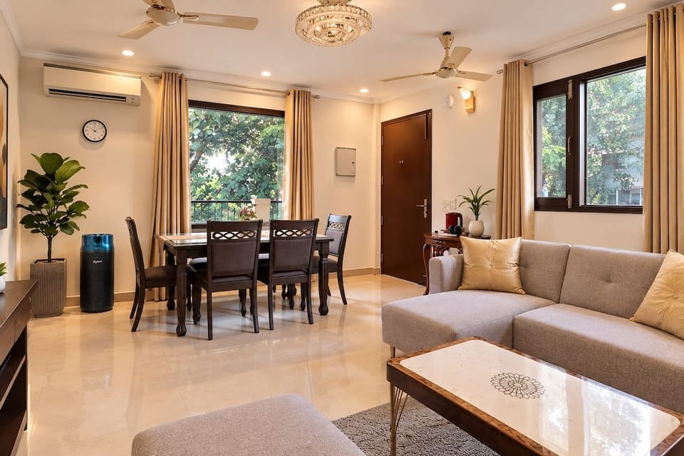 Lutyens Imperial Heritage | Spacious Apt, JorBagh image 1