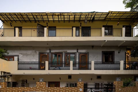 Lutyens Imperial Heritage | Spacious Apt, JorBagh