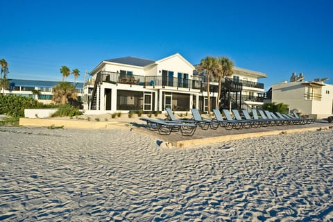 Beachfront Condo in Bradenton Beach – Ground Floor