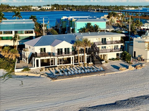Beachfront Condo in Bradenton Beach – Ground Floor