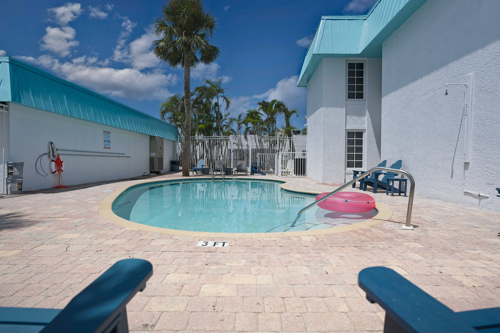 Siesta Key Village Vacation Rental – Walk to Beach