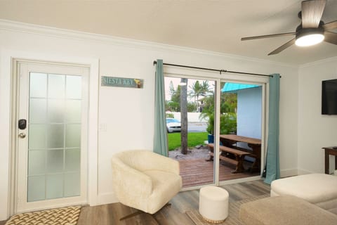 Siesta Key Village Vacation Rental – Walk to Beach