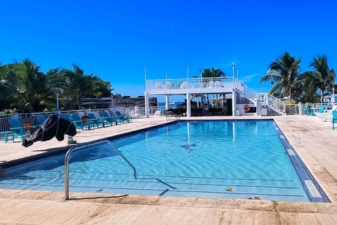 Heated pool