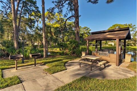 Sarasota Villa with Pool Access Tennis Near Beach image 5