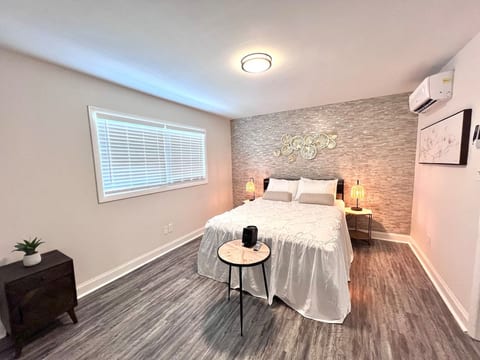 Quite NoDa Cottage near uptown *Amazing Location* image 2