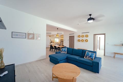 Front Beach apt. Playa Coral A12