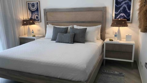 New 1BR - Beach front condo Playa Coral G41