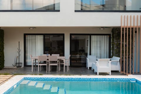 Relájate en Vista Cana: Apto con piscina privada