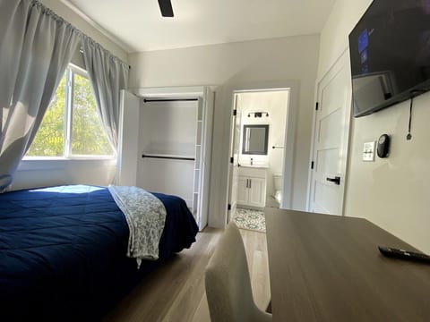 The Providence Cozy – Austin Monthly Stay image 1