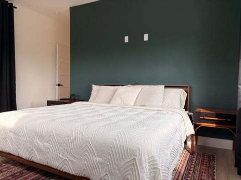 Downtown-Close Master Bedroom · Austin image 2