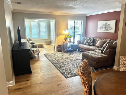 Island Retreat 2513 Demere Unit 6 • Top Floor 3BR Condo w/ Pool & Tennis