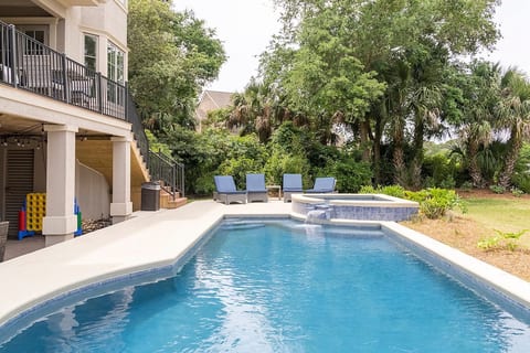 Palmetto Dunes, 5 mins to Beach, Sleep 23 in beds