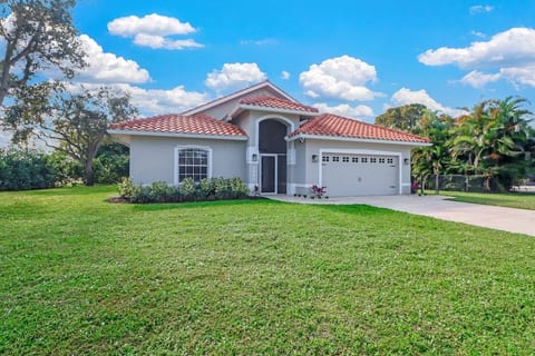 Beautiful home close to downtown 5th ave and Naples Beaches