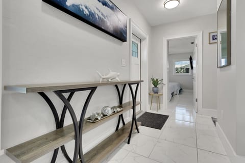 Marco Island Pool & Spa Getaway – Fenced Yard, Pets Welcome