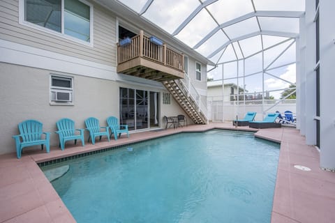 Remodeled Capri Coastal Pool Home 4 BR and Game Area