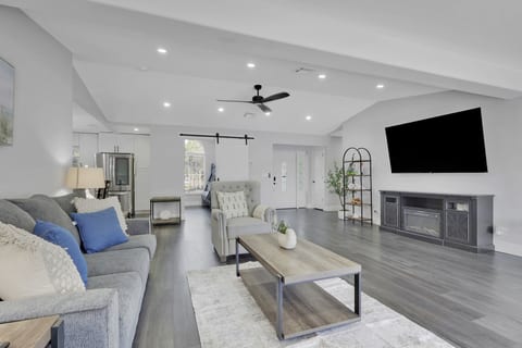 Rock Road Estate & Ranch - Main House