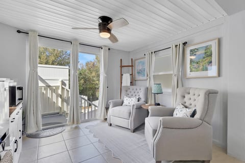 Rock Road Estate & Ranch - Upstairs Studio