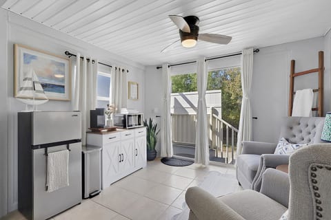 Rock Road Estate & Ranch - Upstairs Studio