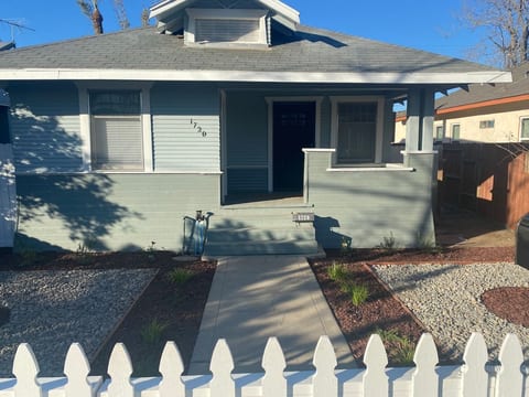 Downtown 2BR Bungalow | Fenced Yard + Workspace image 5