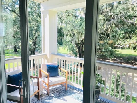 Gascoigne @ Epworth-FLETC & Vacation 3BR Condo w/Garage