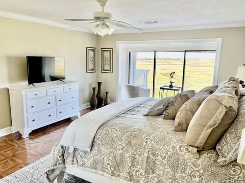 Sea Marsh Top Floor Condo • Premium 3BR Sunrise Penthouse