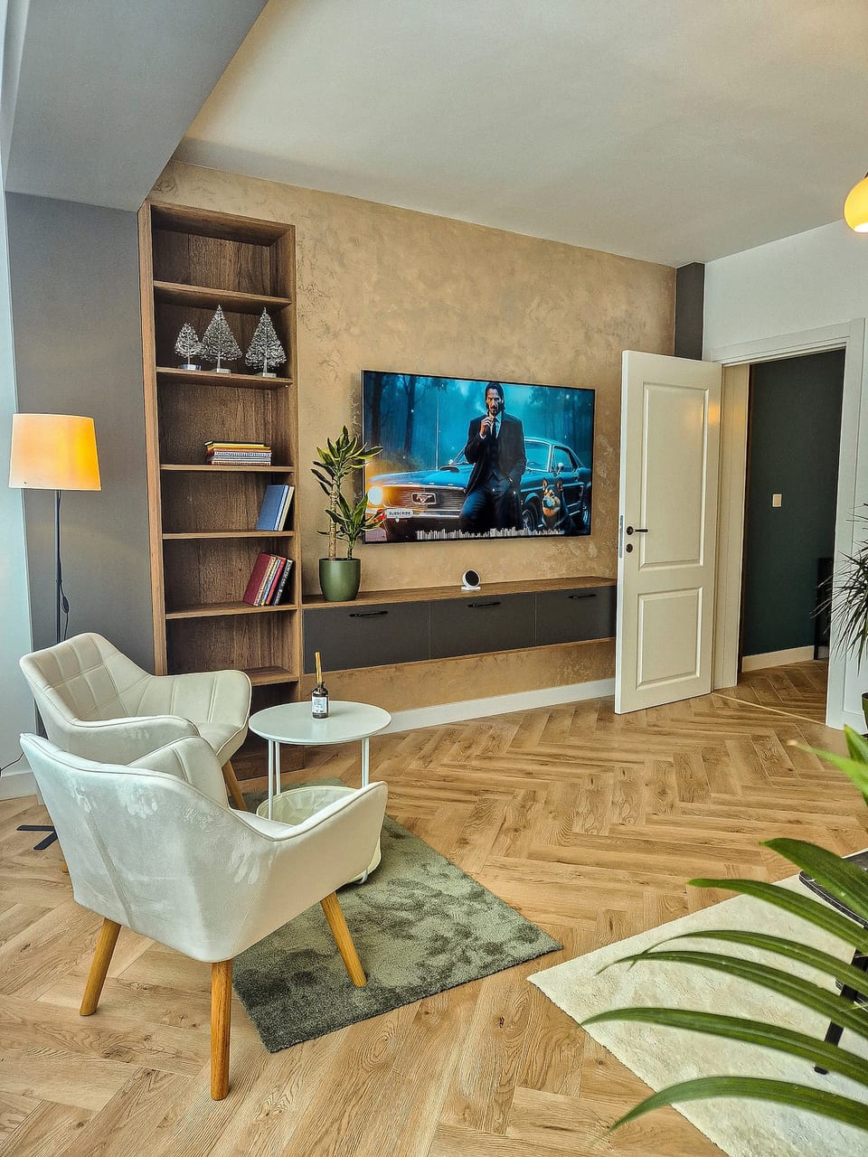 Boutique Apartment - Free Parking & WiFi image 1