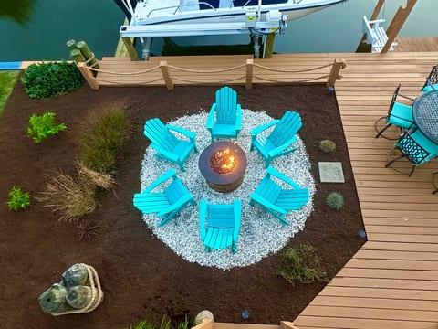 Waterfront, Dock, Fire Pit, 7th house to the Beach