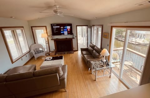 Waterfront, Dock, Fire Pit, 7th house to the Beach