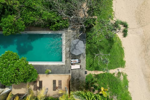 Saltwater House — Oceanfront Villa with Dock