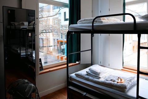 Seaglass Towers 1206 — Top-Floor 1BR + Bunks