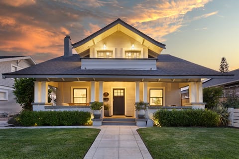 Golden hour hits different in South Park — the neighborhood glows as the Pacific breeze rolls in.