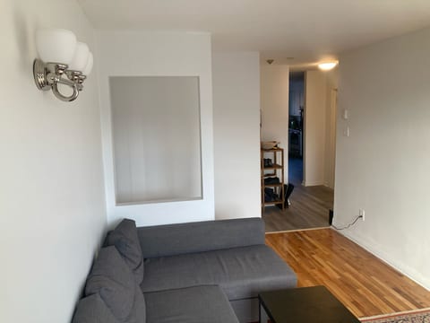 Nice Apartment with balcony in the Mile End