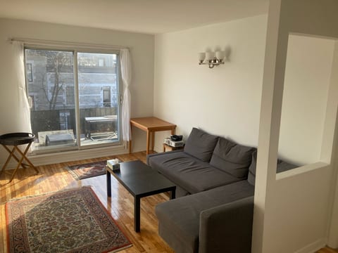 Nice Apartment with balcony in the Mile End