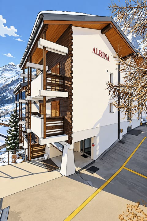Residenz Albina Leukerbad # 4-bed apartment, Dusche, WC