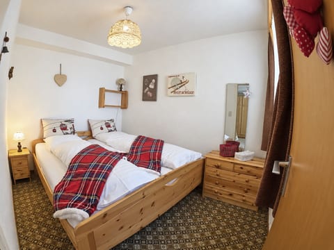 Residenz Albina Leukerbad # 4-bed apartment, Dusche, WC
