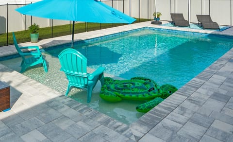 relax at the pool